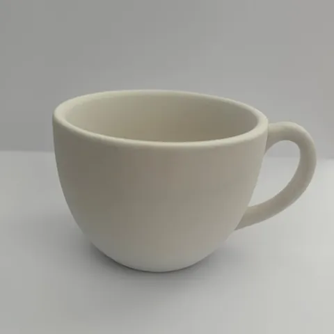 Unbemalte Keramiktasse